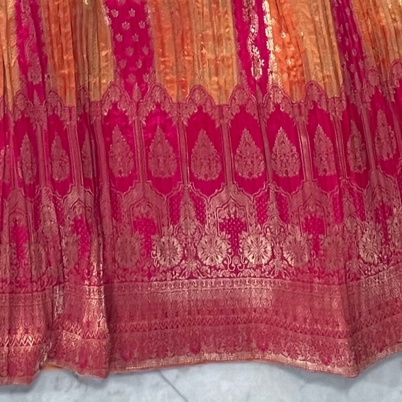Indian Banarasi Silk Lenga Choli - Picture 5 of 6